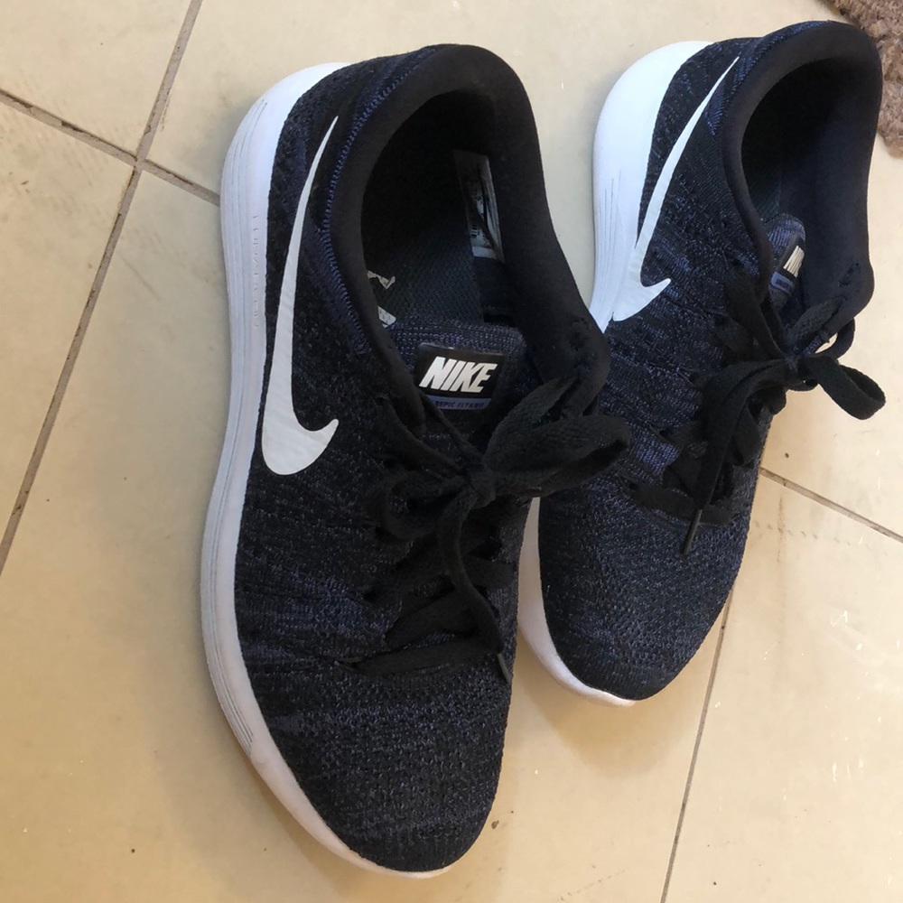 Nike LunarEpic Flyknit Sneakers